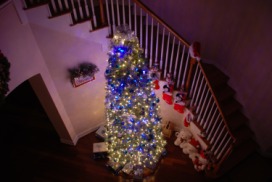 2013-12-19 22-19-42 Pre Christmas Decor.jpg